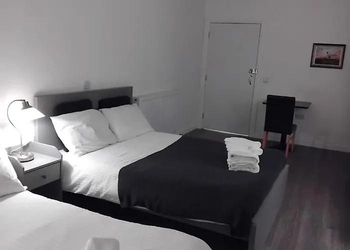 Victoria Park House Hostel Edinburgh